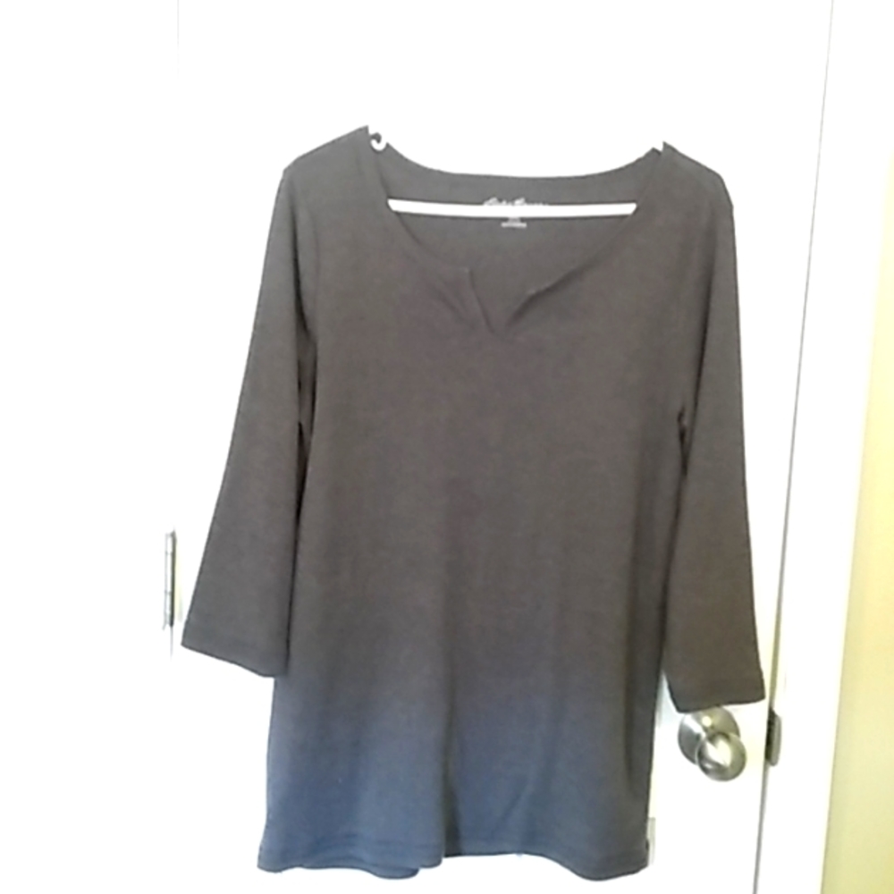 Eddie Bauer v-neck 3/4 sleeve top.